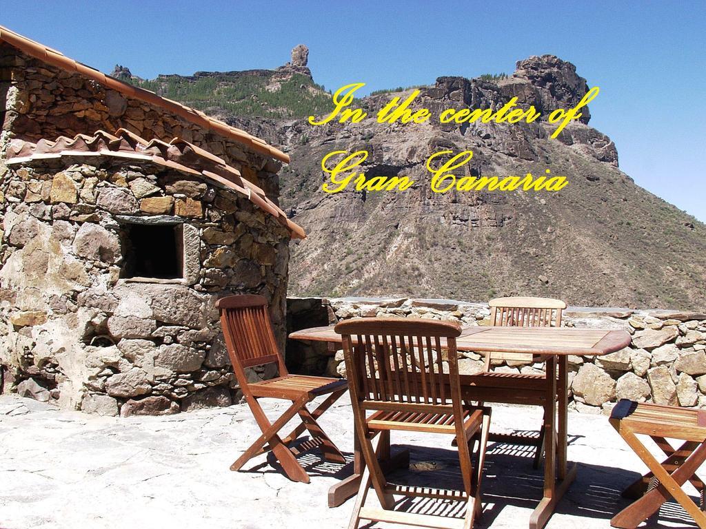 - Laendliches Haus, Pepita La De Flores * Tejeda (Gran Canaria)